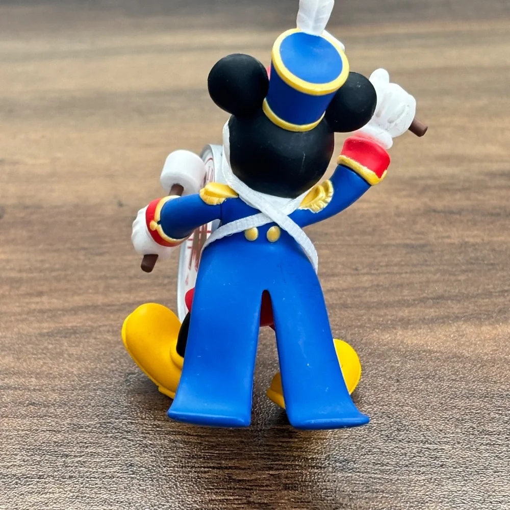 VINTAGE Hallmark Ornament Mickeys Holiday Parade 1 Bandleader Mickey Mouse 1997
